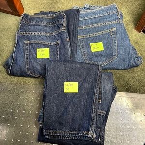 3x Old Navy Slim Blue Jeans - 2x 32x34, 1x 33x32 lightly warn, in great shape